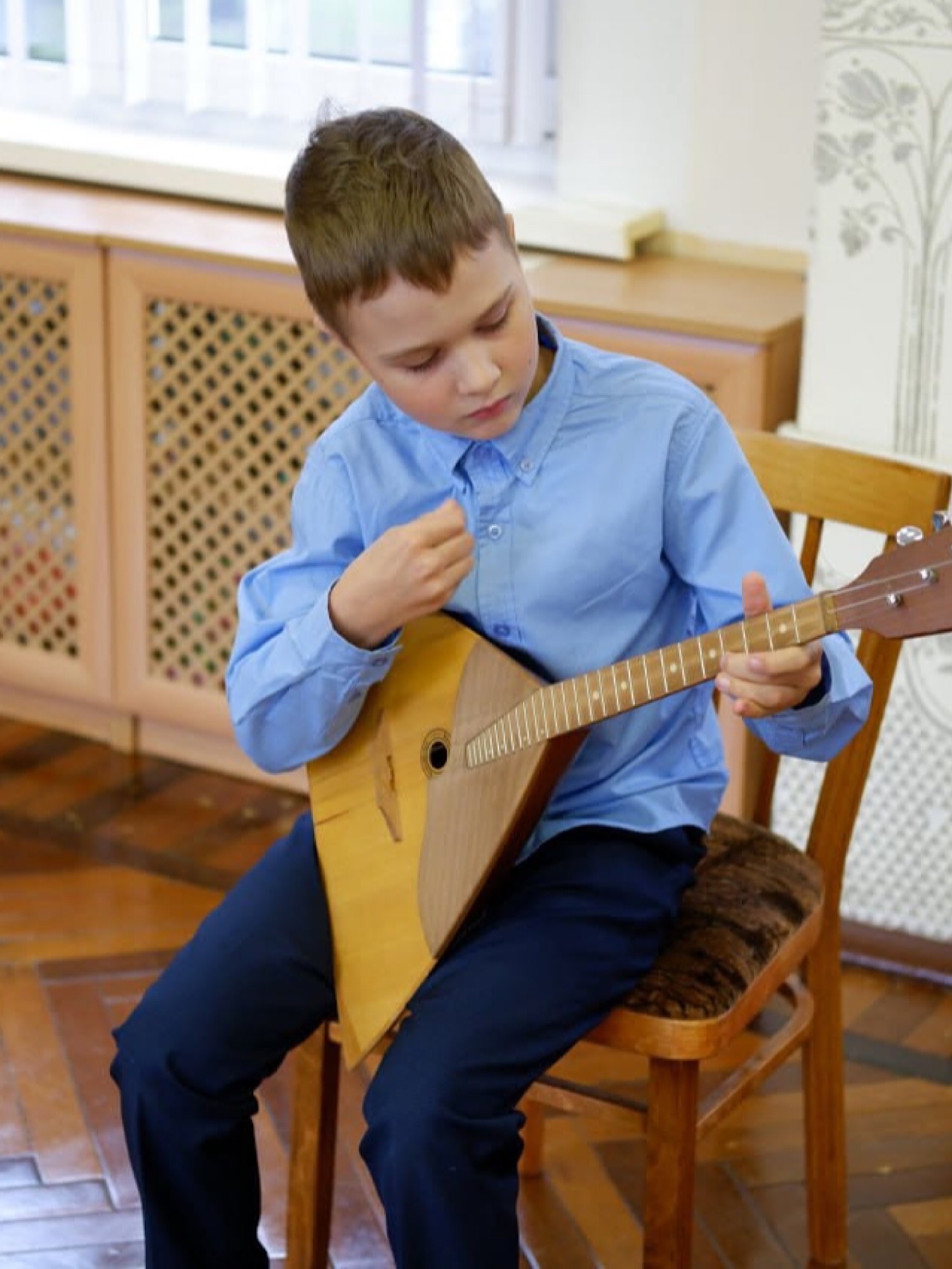 Звучат народные инструменты