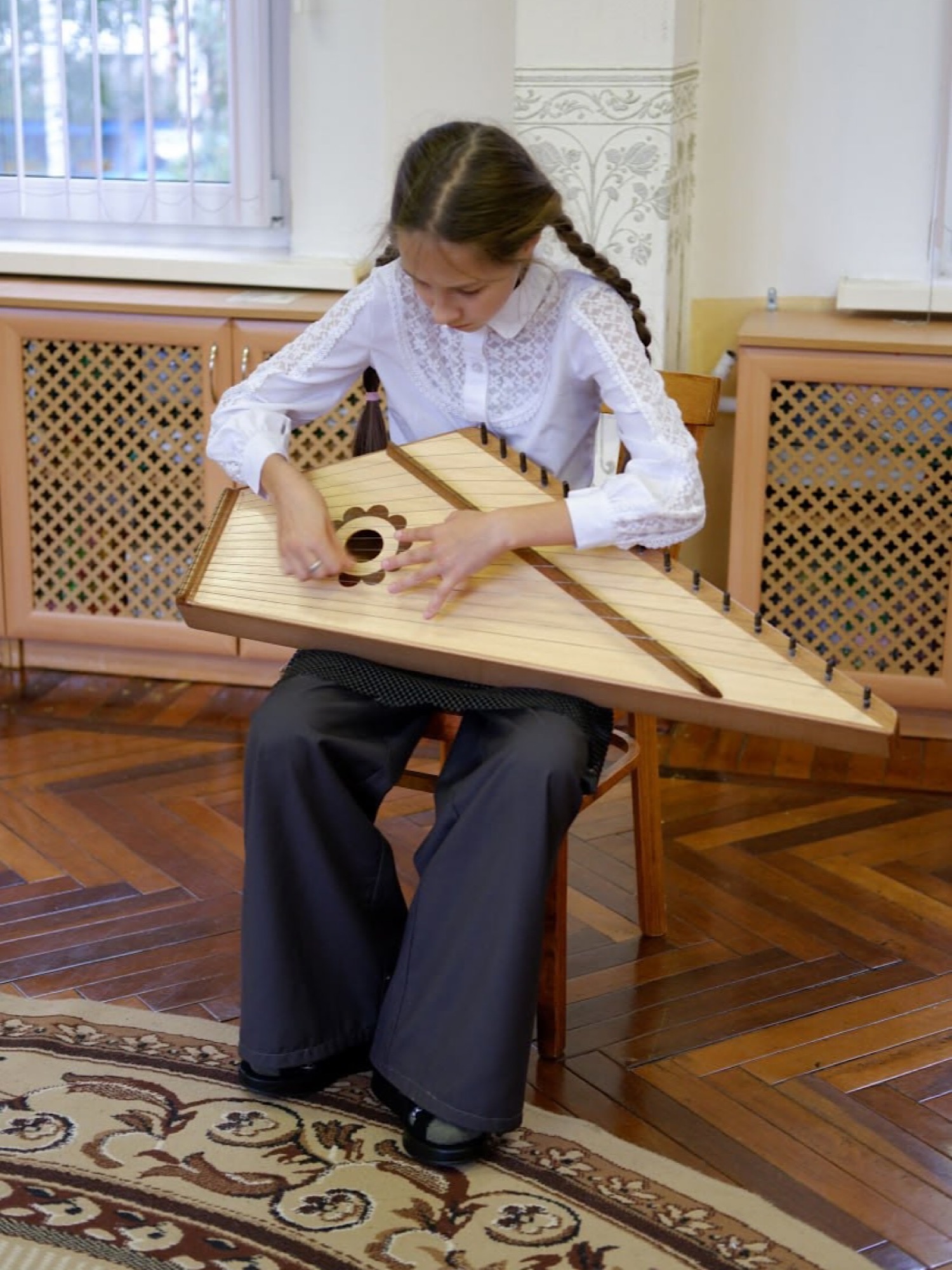 Звучат народные инструменты