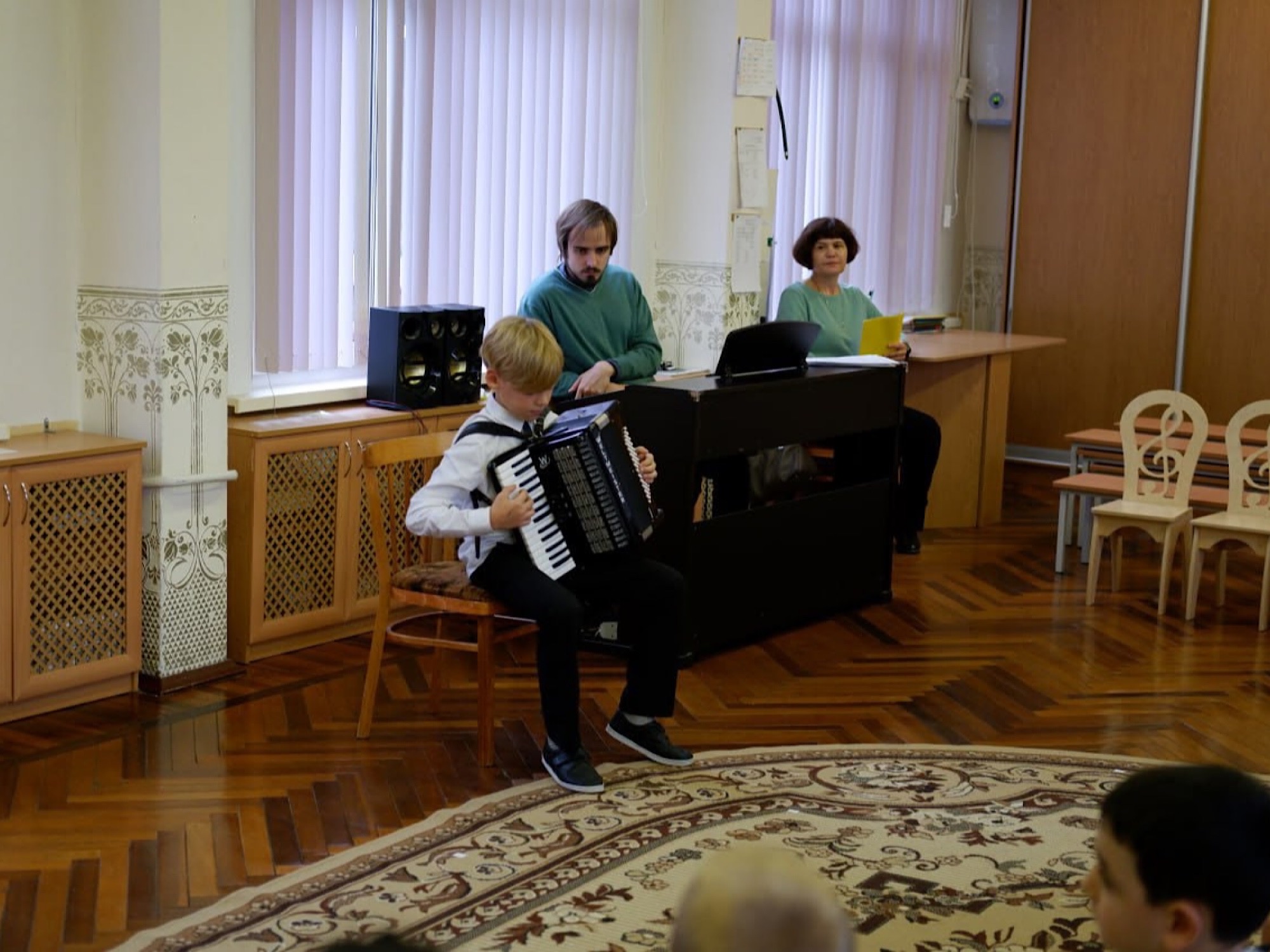 Звучат народные инструменты