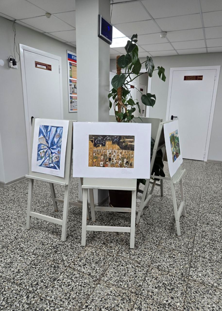 Выставка картин, посвящённая Дню Героев Отечества в «ДШИ им. М.И. Глинки г. Всеволожск» (структурное подразделение «Южный»)