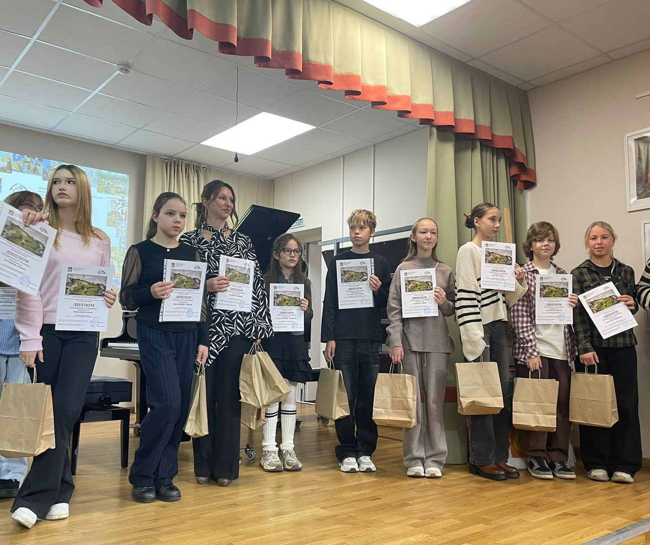 НАГРАЖДЕНИЕ ПРИЗЁРОВ РАЙОННОГО КОНКУРСА «ВЕЧНЫЙ ПОДВИГ»