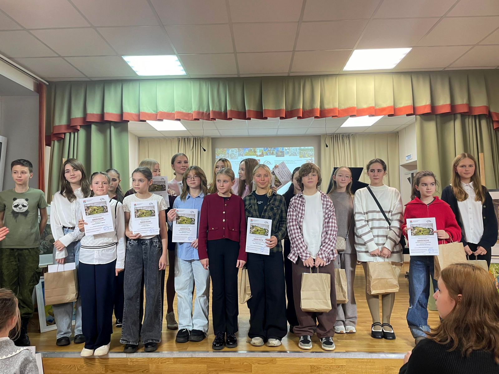 НАГРАЖДЕНИЕ ПРИЗЁРОВ РАЙОННОГО КОНКУРСА «ВЕЧНЫЙ ПОДВИГ»