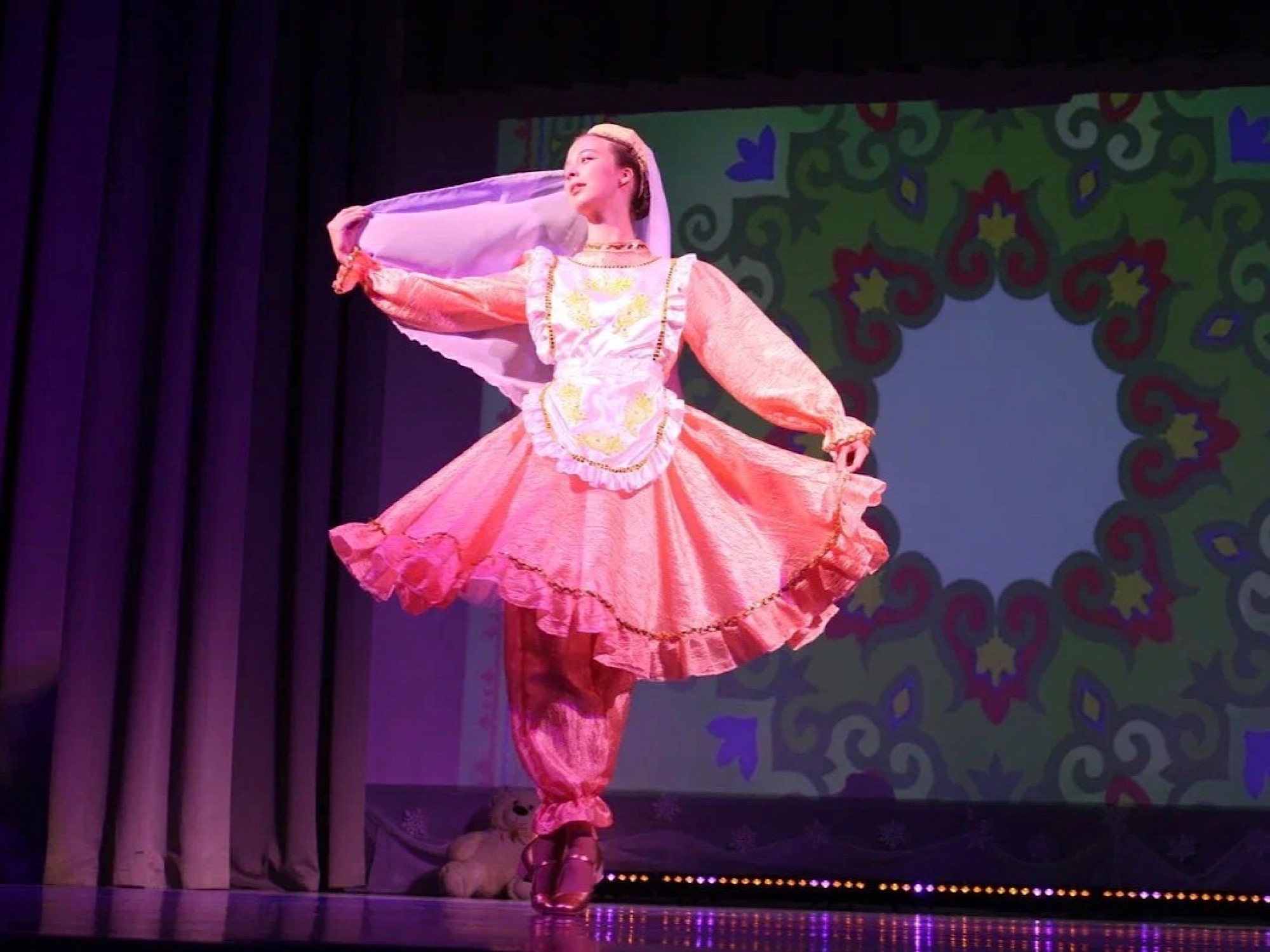 «Рождественская ночь в магазине игрушек»