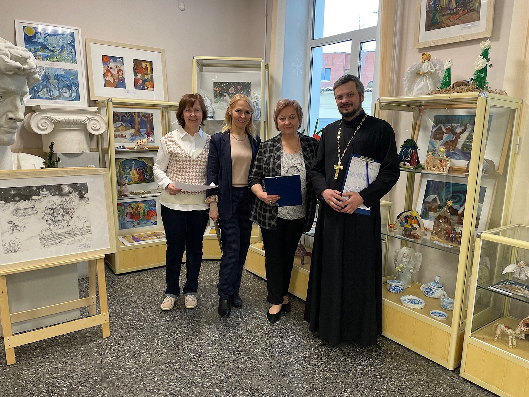 Подведение итогов районного конкурса детского декоративноприкладного творчества «ТАИНСТВЕННЫЙ МИР РОЖДЕСТВА» 2025