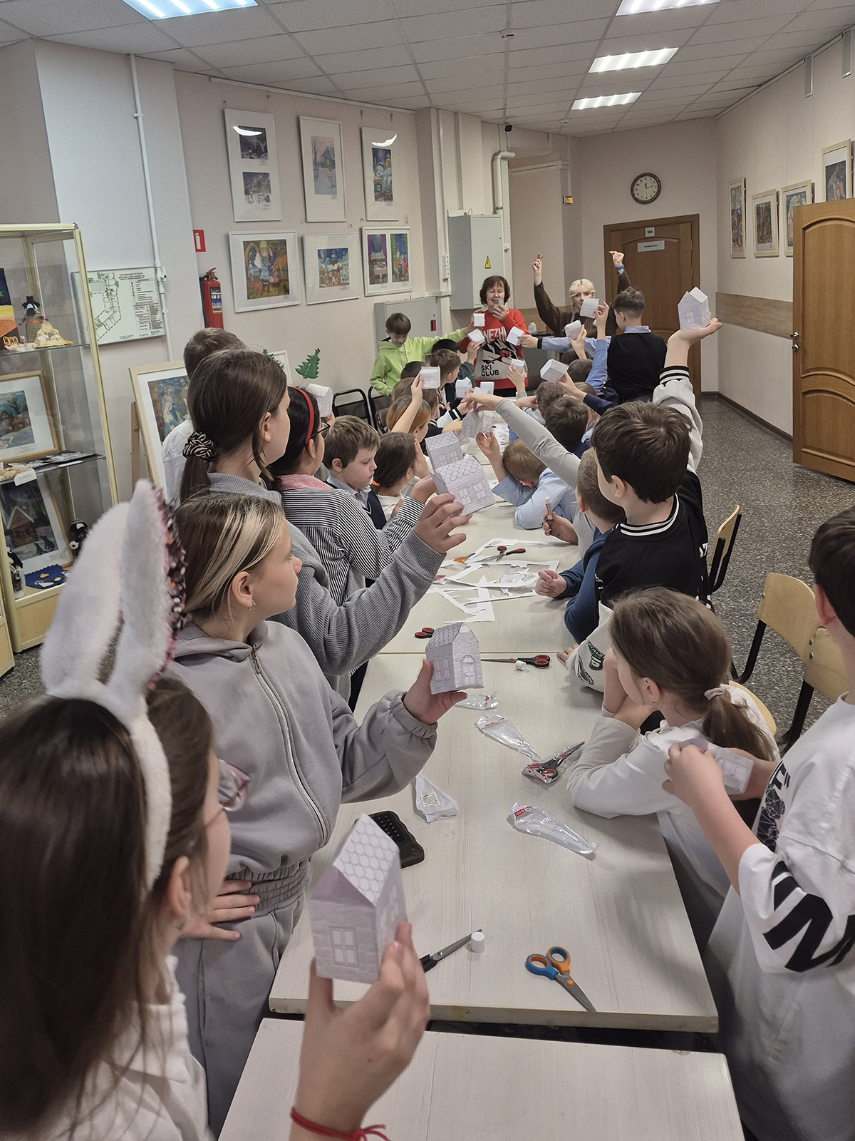 ОТДЕЛЕНИЕ ИЗОБРАЗИТЕЛЬНОГО ИСКУССТВА ДЕТСКОЙ ШКОЛЫ ИСКУССТВ ПРИНИМАЕТ УЧАЩИХСЯ ИЗ ЛИЦЕЯ № 1 ГОРОДА ВСЕВОЛОЖСКА