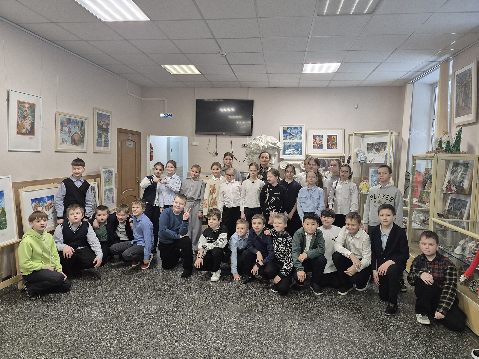 ОТДЕЛЕНИЕ ИЗОБРАЗИТЕЛЬНОГО ИСКУССТВА ДЕТСКОЙ ШКОЛЫ ИСКУССТВ ПРИНИМАЕТ УЧАЩИХСЯ ИЗ ЛИЦЕЯ № 1 ГОРОДА ВСЕВОЛОЖСКА