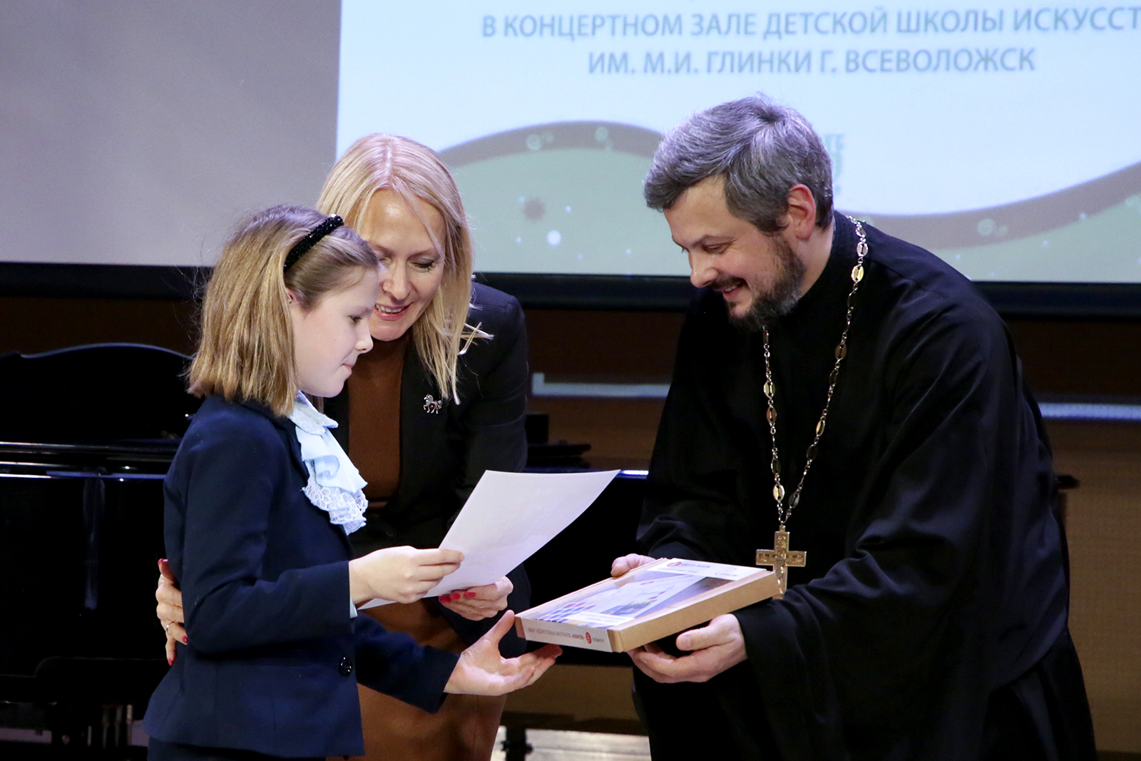 НАГРАЖДЕНИЕ ПРИЗЁРОВ РАЙОННОГО КОНКУРСА ДЕТСКОГО  ДЕКОРАТИВНО-ПРИКЛАДНОГО ТВОРЧЕСТВА «ТАИНСТВЕННЫЙ МИР РОЖДЕСТВА» 2025