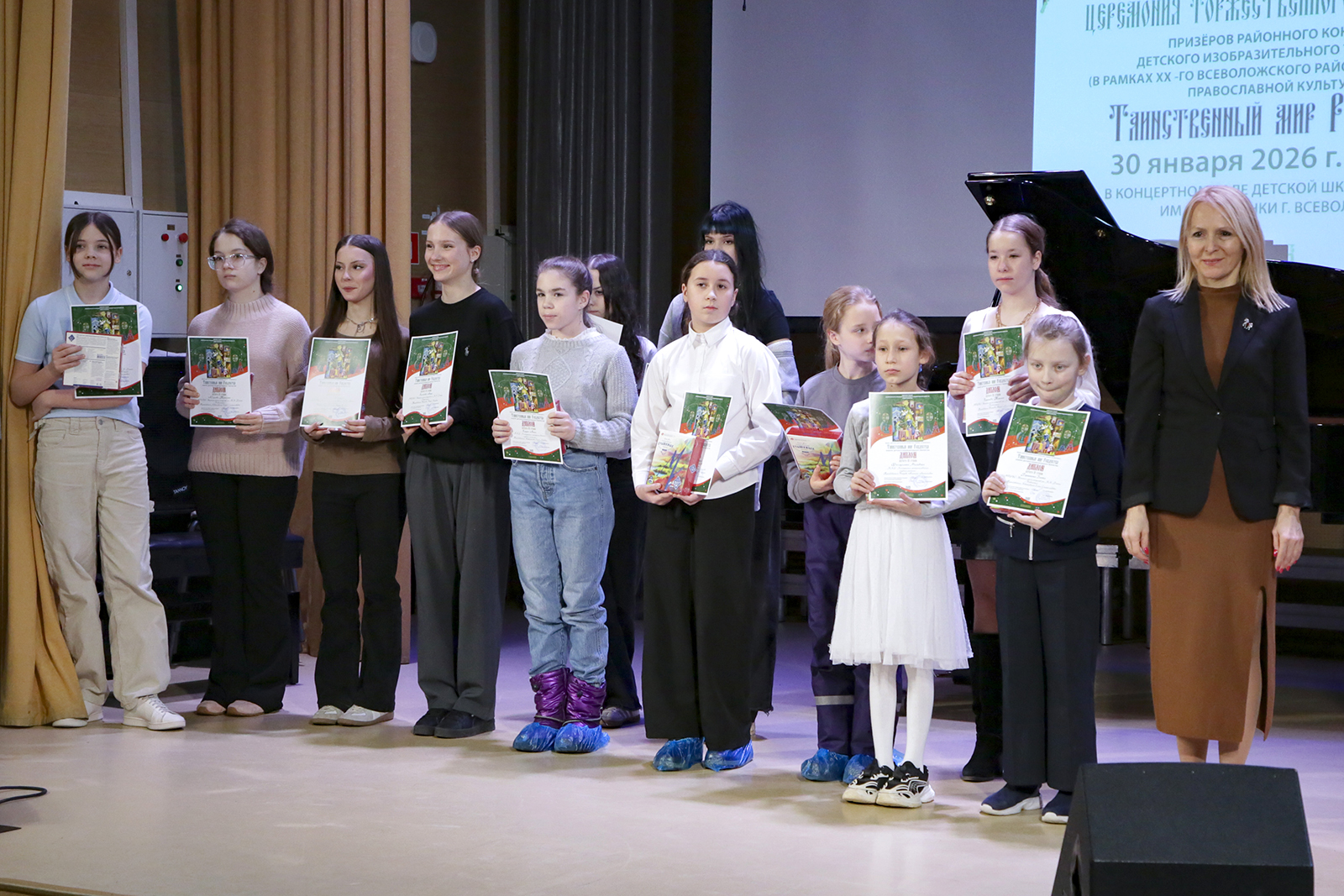 НАГРАЖДЕНИЕ ПРИЗЁРОВ РАЙОННОГО КОНКУРСА ДЕТСКОГО  ДЕКОРАТИВНО-ПРИКЛАДНОГО ТВОРЧЕСТВА «ТАИНСТВЕННЫЙ МИР РОЖДЕСТВА» 2025