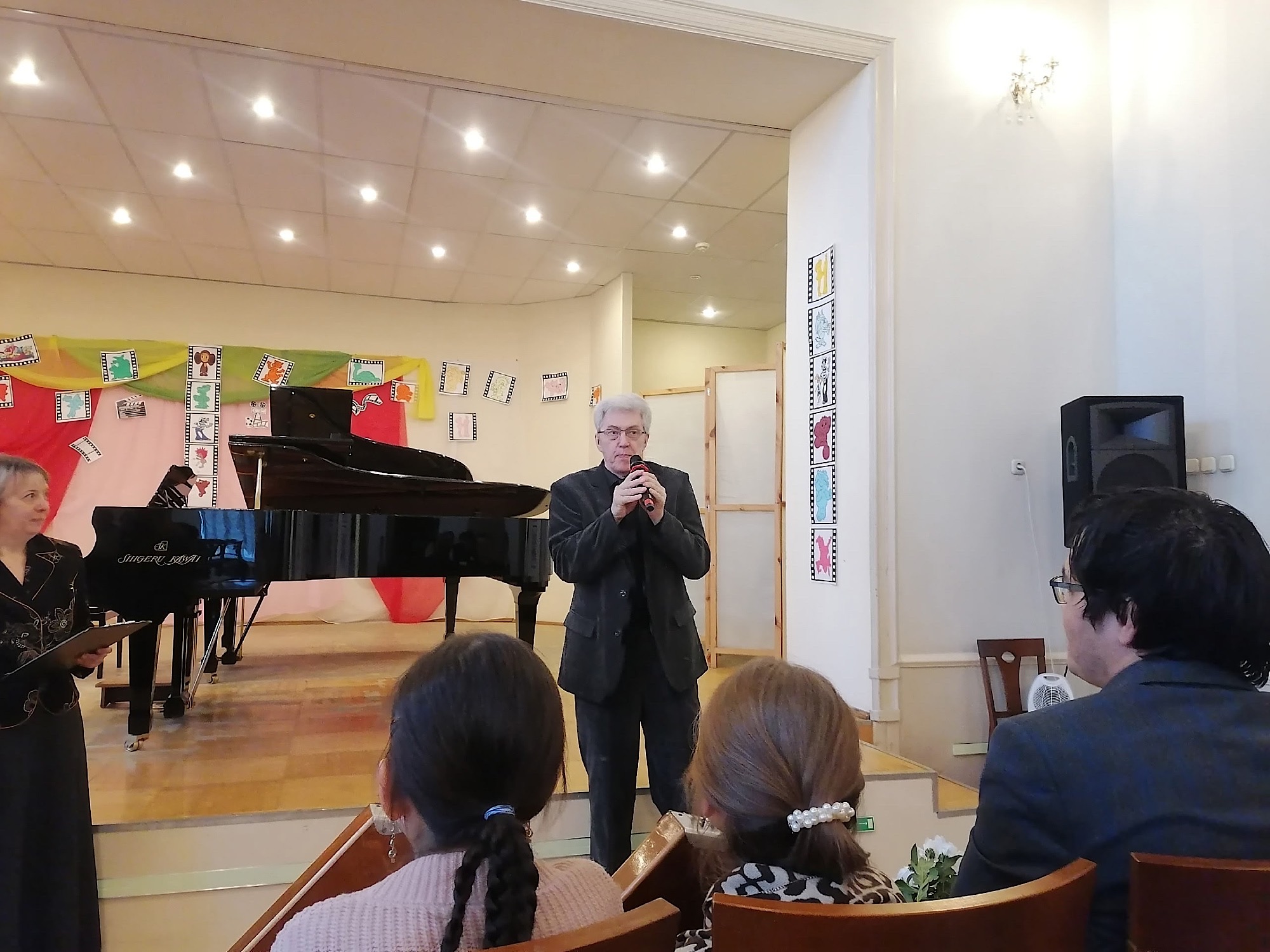 "На берегах Невы"