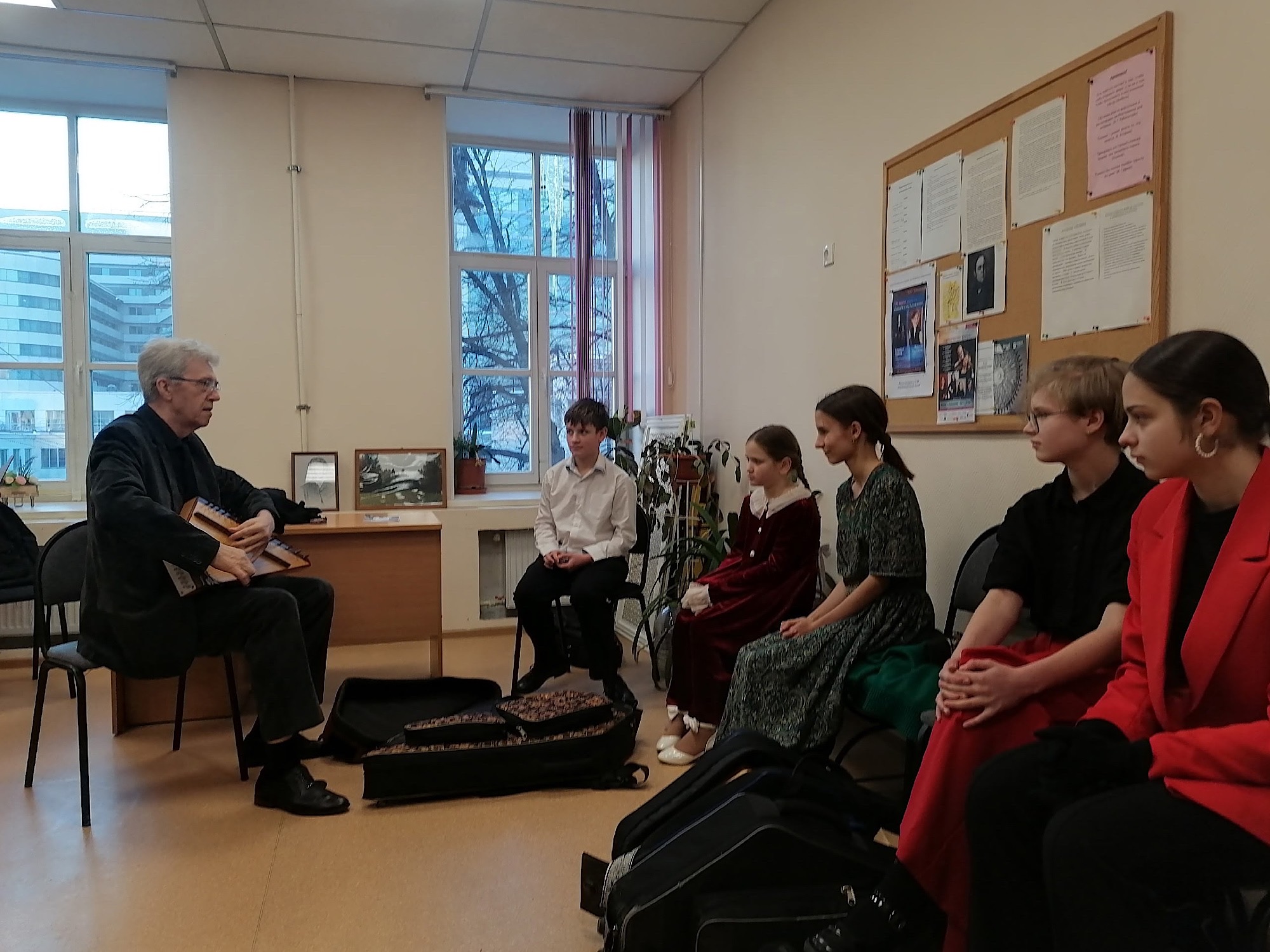 "На берегах Невы"