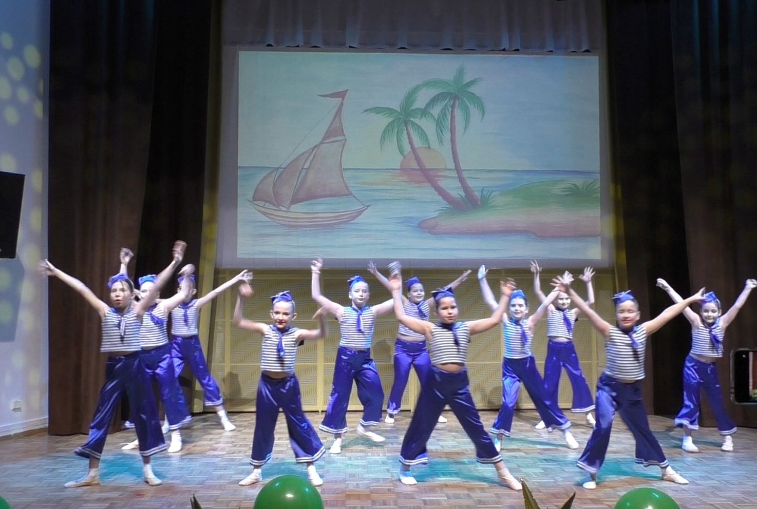 «Для милых мам»