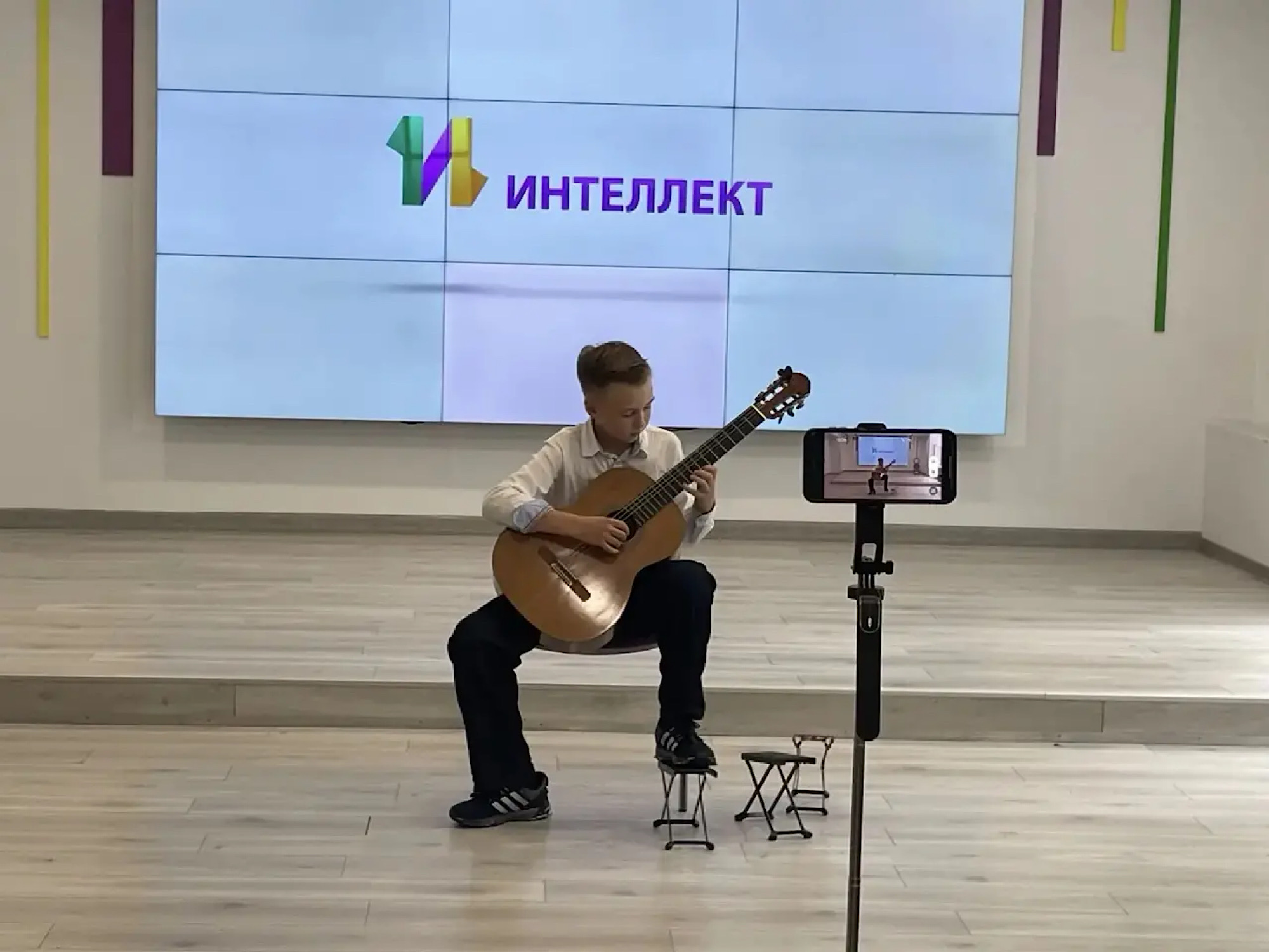 Музыкально-исполнительское искусство (гитара)