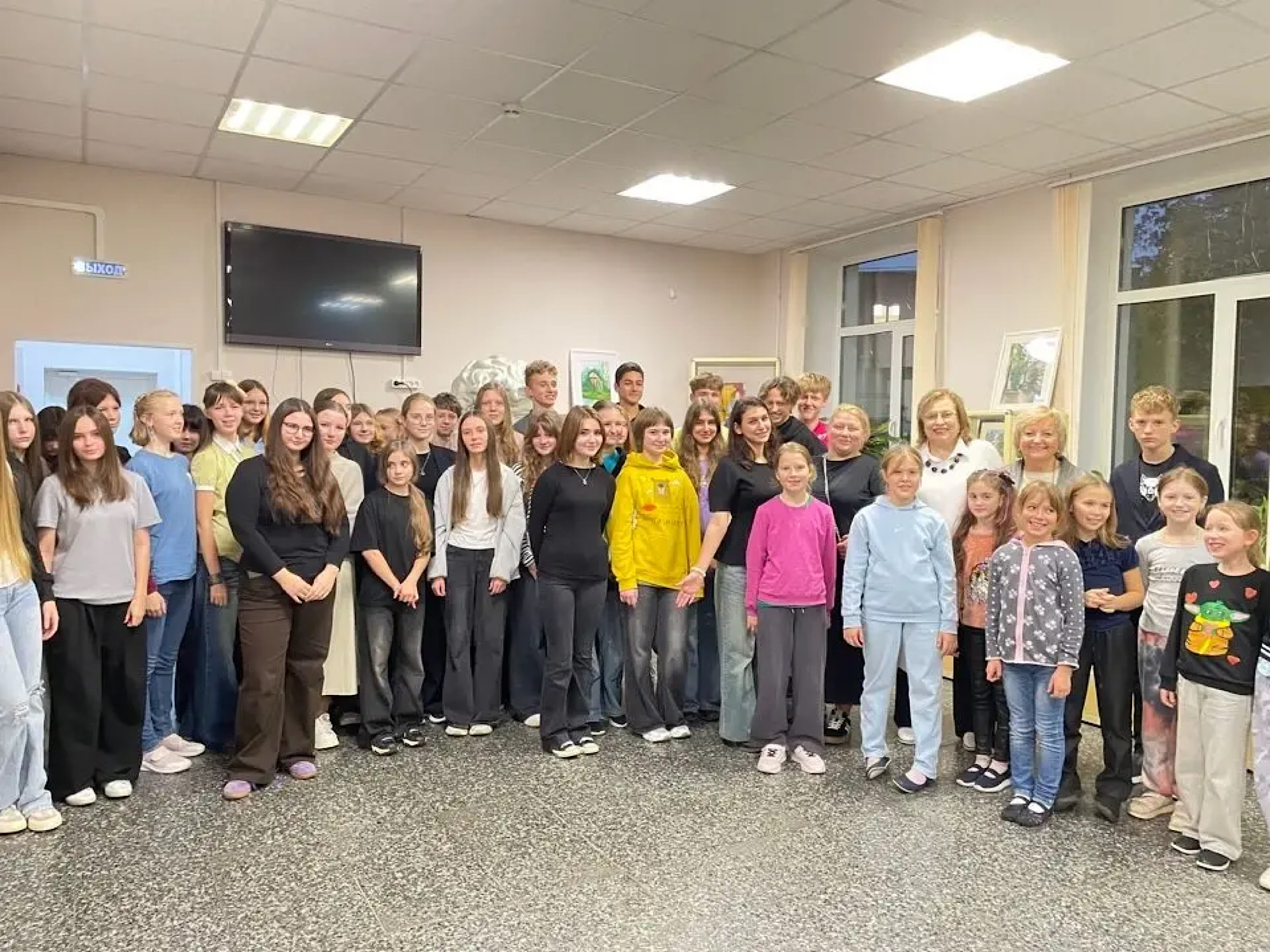 Презентация передвижной выставки «И дольше века длится жизнь»